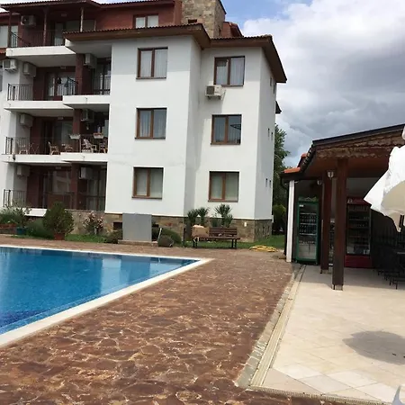 Апартамент - Комплекс Аполон Apartment